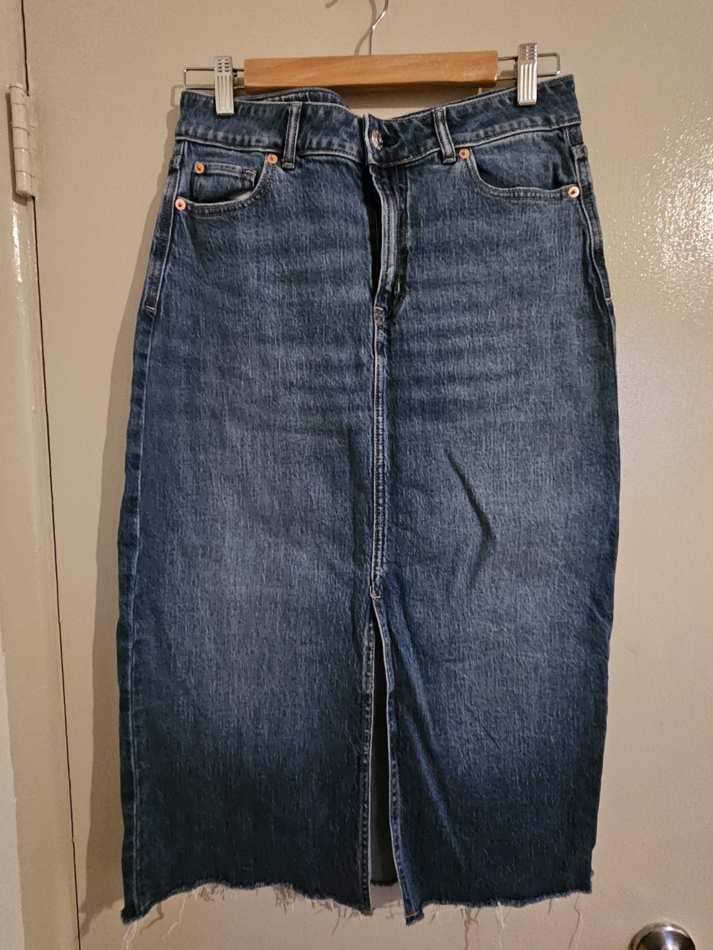 Reitmans Dark Blue Denim Pencil Skirt with Front Slit